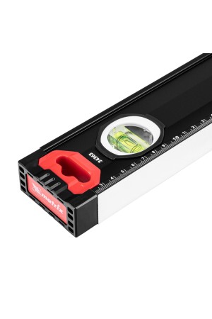 Уровень алюминиевый, усиленный, фрезерованный, 3 глазка, двухкомпонентные рукоятки, 1000 мм Matrix