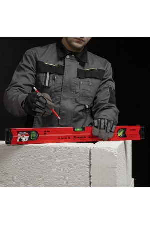 Уровень алюминиевый магнитный, 600 мм, фрезерованный, 3 глазка (1 зеркальный), усиленный Matrix