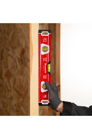 Уровень алюминиевый, магнит, фрезерованный, 3 глазка (1 зеркальный), 400 мм Matrix