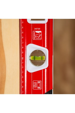 Уровень алюминиевый, магнит, фрезерованный, 3 глазка (1 зеркальный), 400 мм Matrix