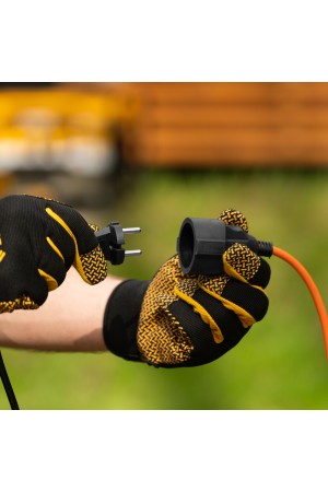 Удлинитель-шнур силовой Garden Series, б/з, ПВС, 20м, 1 розетка, 2 x 1,5 мм, 3 м Denzel