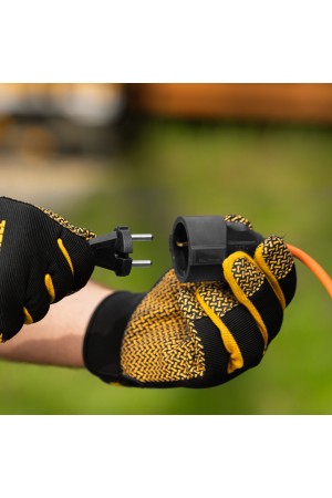 Удлинитель-шнур силовой Garden Series, ПВС, 20м, 1 розетка 3 x 1,5 мм, 3 м Denzel