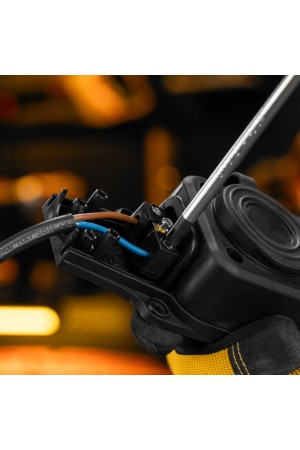 Шнур сетевой Energy Series, ПВС, 1,5 м, 2 x 1,5 мм, с неразборной вилкой, черный, 3 м Denzel