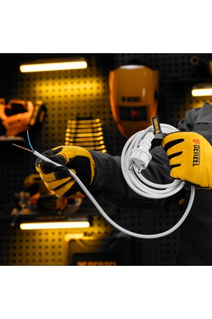 Шнур сетевой Energy Series, ПВС, 3 м, 2 x 1,5 мм, с неразборной вилкой, белый, 3 м Denzel