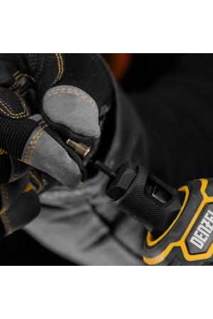 Заклепки резьбовые, стальные, оцинкованные, М4, пластиковый кейс, 140 шт. Denzel