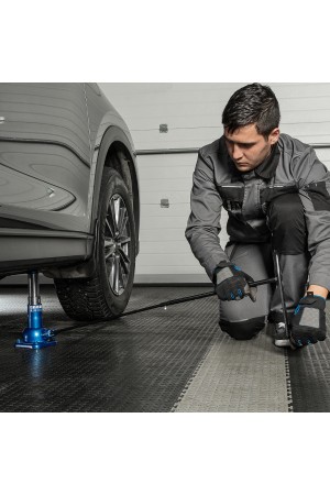 Домкрат механический бутылочный, 2 т, h подъема 210–390 мм, 2 части (домкрат, ручка) Stels