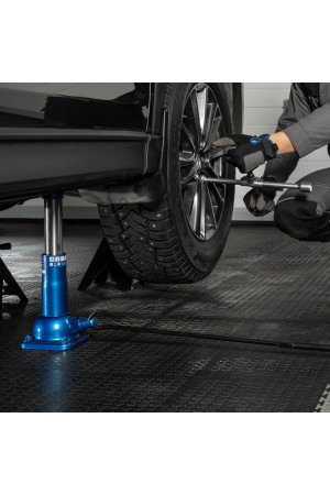 Домкрат механический бутылочный, 2 т, h подъема 270–485 мм, домкрат, ручка Stels