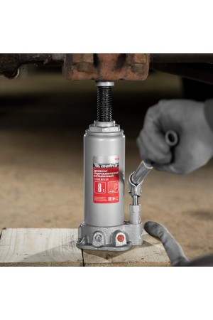 Домкрат гидравлический бутылочный, 8 т, высота подъема 230-457 мм Matrix