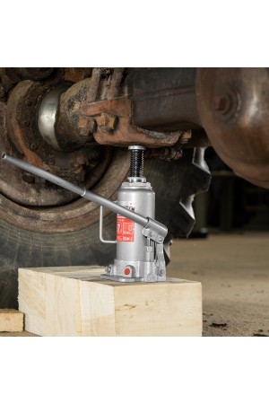 Домкрат гидравлический бутылочный, 12 т, высота подъема 230-465 мм Matrix