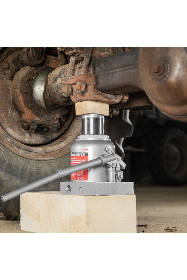 Домкрат гидравлический бутылочный, 50 т, высота подъема 240-370 мм Matrix