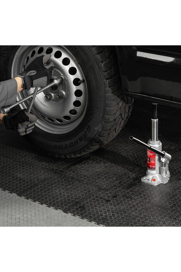 Домкрат гидравлический бутылочный, 4 т, высота подъема 194-372 мм, в пластиковый кейсе Matrix