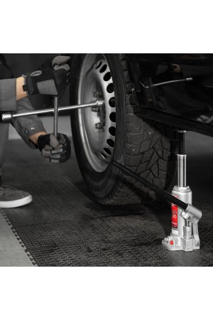 Домкрат гидравлический бутылочный, 4 т, высота подъема 194-372 мм, в пластиковый кейсе Matrix