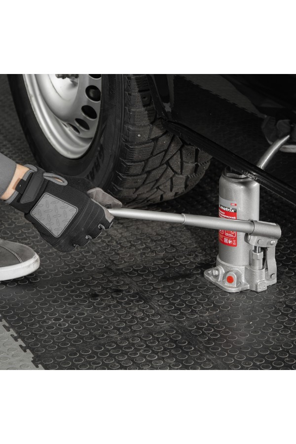 Домкрат гидравлический бутылочный, 5 т, высота подъема 216-413 мм, в пластиковый кейсе Matrix