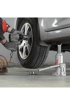 Домкрат гидравлический бутылочный, 6 т, h подъема 216-413 мм, в пластиковом кейсе Matrix