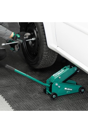 Домкрат гидравлический подкатной, 2,5 т, 148-387 мм, в пласт. кейсе Сибртех