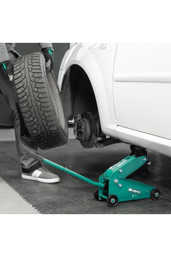 Домкрат гидравлический подкатной, 2,5 т, 148-387 мм, в пласт. кейсе Сибртех