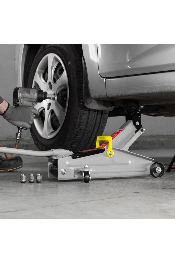 Домкрат гидравлический подкатной, 2 т, высота подъема 135-355 мм Matrix