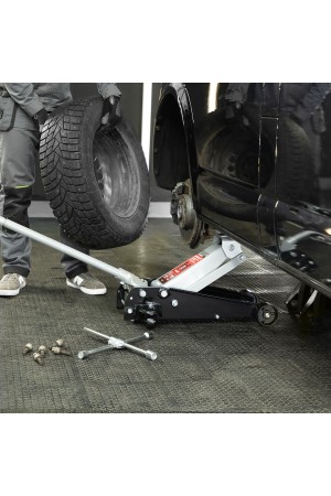 Домкрат гидравлический подкатной, 3 т, высота подъема 140-520 мм Matrix