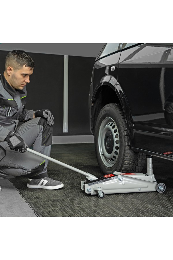 Домкрат гидравлический подкатной, 3 т, высота подъема 150-530 мм Matrix