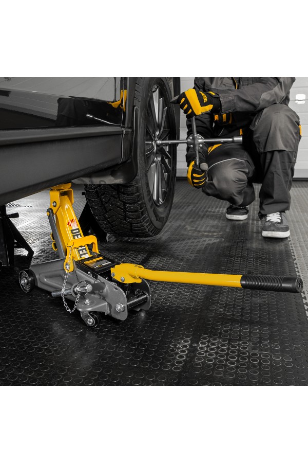 Домкрат гидравлический подкатной с фиксатором, 2 т, 130-330 мм Denzel