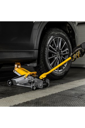 Домкрат гидравлический подкатной с фиксатором, 2,8 т, 135-385 мм, в кейсе Denzel