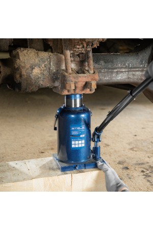 Домкрат гидравлический бутылочный, 32 т, h подъема 260-420 мм Stels