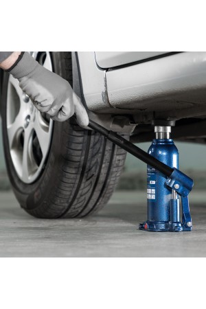 Домкрат гидравлический бутылочный, 6 т, h подъема 207-404 мм, в пластиковом кейсе Stels