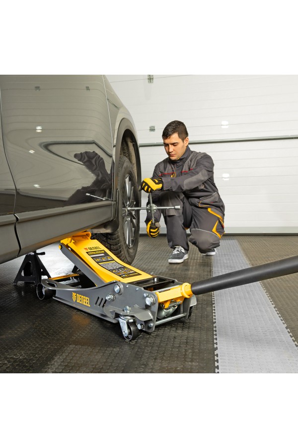 Домкрат гидравлический подкатной, 3,8 т, 110-580 мм, быстрый подъем, низкий подхват, проф. Denzel