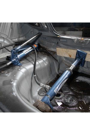 Растяжка гидравлическая, 10 т, набор из 17 предметов, 7 сменных насадок, в металлическом кейсе Stels