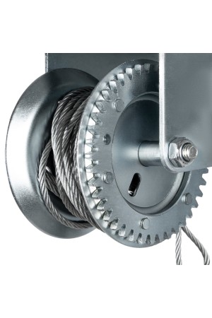 Лебедка шестеренчатая, тяга 0.8 т, тросовая Matrix