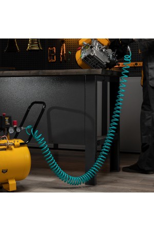 Полиуретановый спиральный шланг профессиональный BASF, 15 м, с быстросъемными соединением Stels