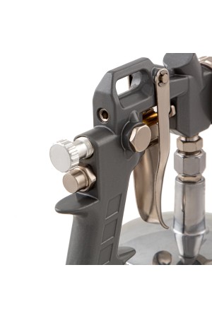 Набор пневмоинструмента, 5 предметов, быстросъемное соединение, краскораспылитель с нижним бачком// Matrix