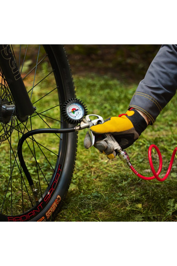 Набор пневмоинструмента, 5 предметов, быстросъемное соединение, краскораспылитель с нижним бачком Matrix