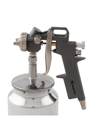 Краскораспылитель пневматический с нижним бачком V 0.75 л, сопло D 1.2, 1.5 и 1.8 мм Matrix
