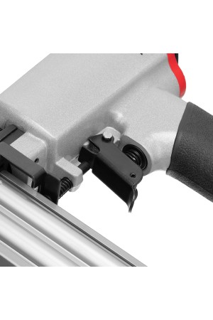 Нейлер пневматический для гвоздей от 10 до 32 мм Matrix