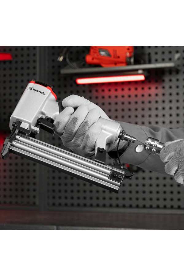 Нейлер пневматический для гвоздей от 10 до 32 мм Matrix