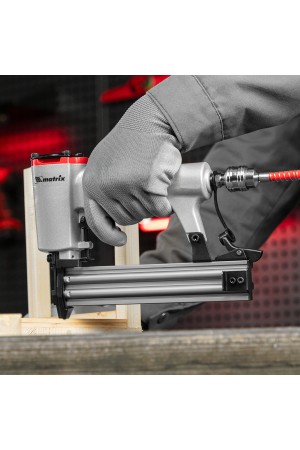 Нейлер пневматический для гвоздей от 10 до 32 мм Matrix