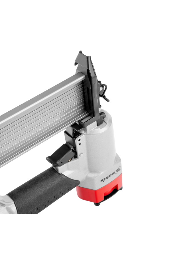 Нейлер пневматический для гвоздей от 10 до 50 мм Matrix