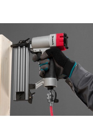 Нейлер пневматический для гвоздей от 10 до 50 мм Matrix