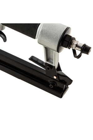 Степлер пневматический для прямоугольных скоб от 10 до 22 мм Matrix