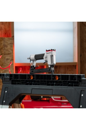 Степлер пневматический для прямоугольных скоб от 10 до 22 мм Matrix