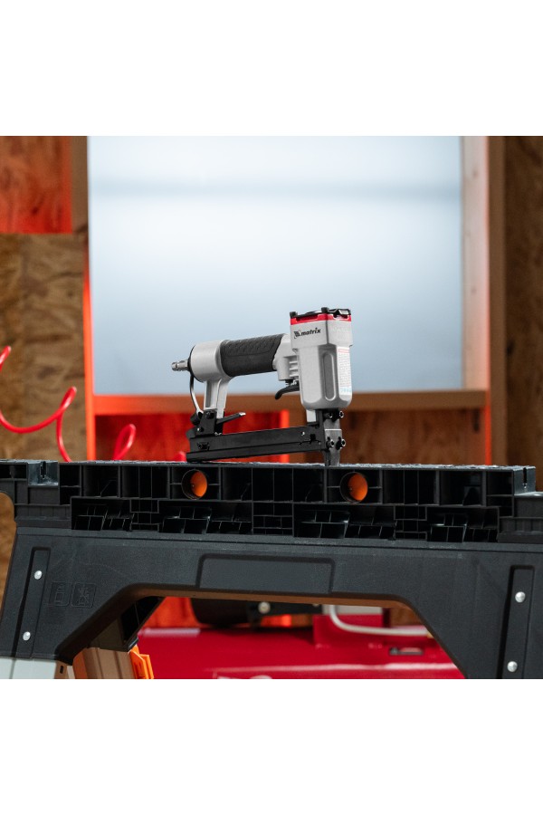 Степлер пневматический для прямоугольных скоб от 10 до 22 мм Matrix
