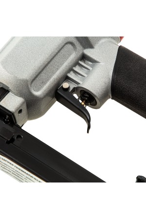 Степлер пневматический для прямоугольных скоб от 10 до 22 мм Matrix