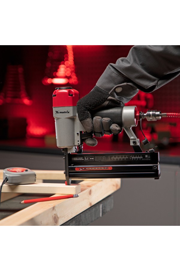 Нейлер-степлер пневматический 2 в 1, гвозди 18GA длина 10-50 мм, скобы 18GA длина 25-40 мм Matrix