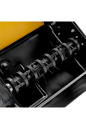 Скарификатор-аэратор бензиновый SAG-400, 212 см3, -15/+10 мм, 40 см Denzel