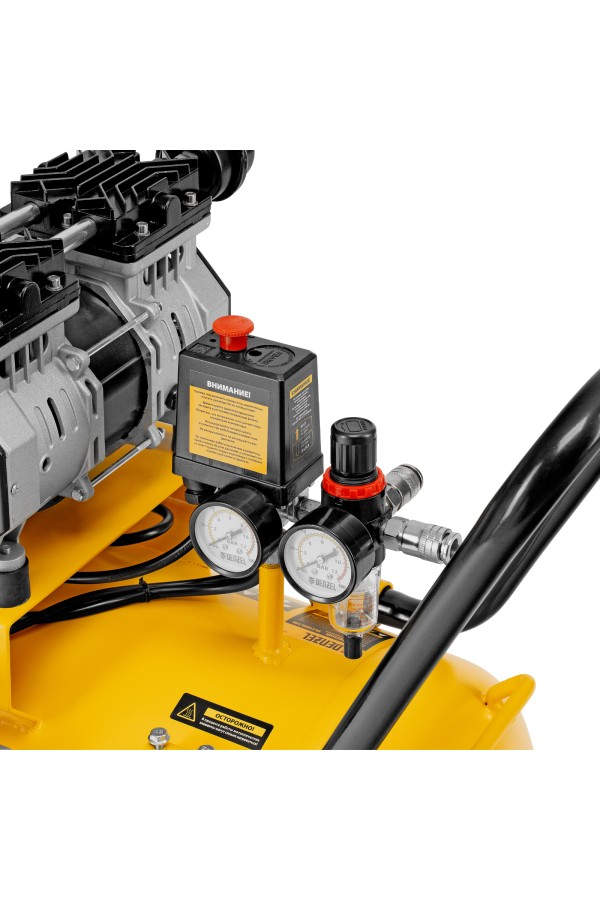 Компрессор безмасляный, малошумный DLS 1800/100,1800 Вт, 3x600, 100 л, 345 л/мин Denzel