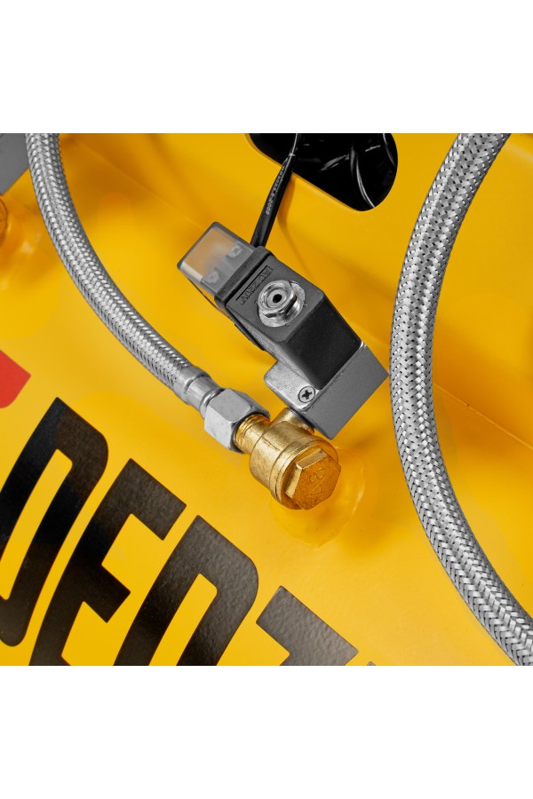 Компрессор безмасляный, малошумный DLS 1800/100,1800 Вт, 3x600, 100 л, 345 л/мин Denzel