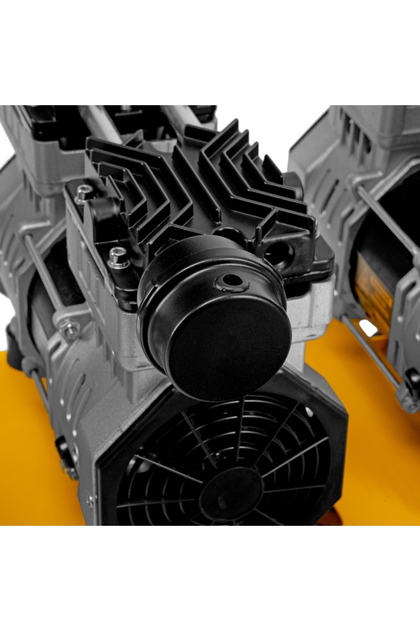 Компрессор безмасляный, малошумный  DLS 2250/100, 2250 Вт, 3x750, 100 л, 410 л/мин блок управления/ Denzel