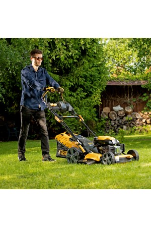 Газонокосилка бензиновая GLD-520SP-VE, 196 см3, ширина 52 см, привод, вариатор, электрический старт, 60 л Denzel