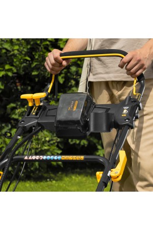 Газонокосилка бензиновая GLD-460SP-VE, 146 см3, шир. 46см, привод, вариатор, эл.старт, 60 л Denzel